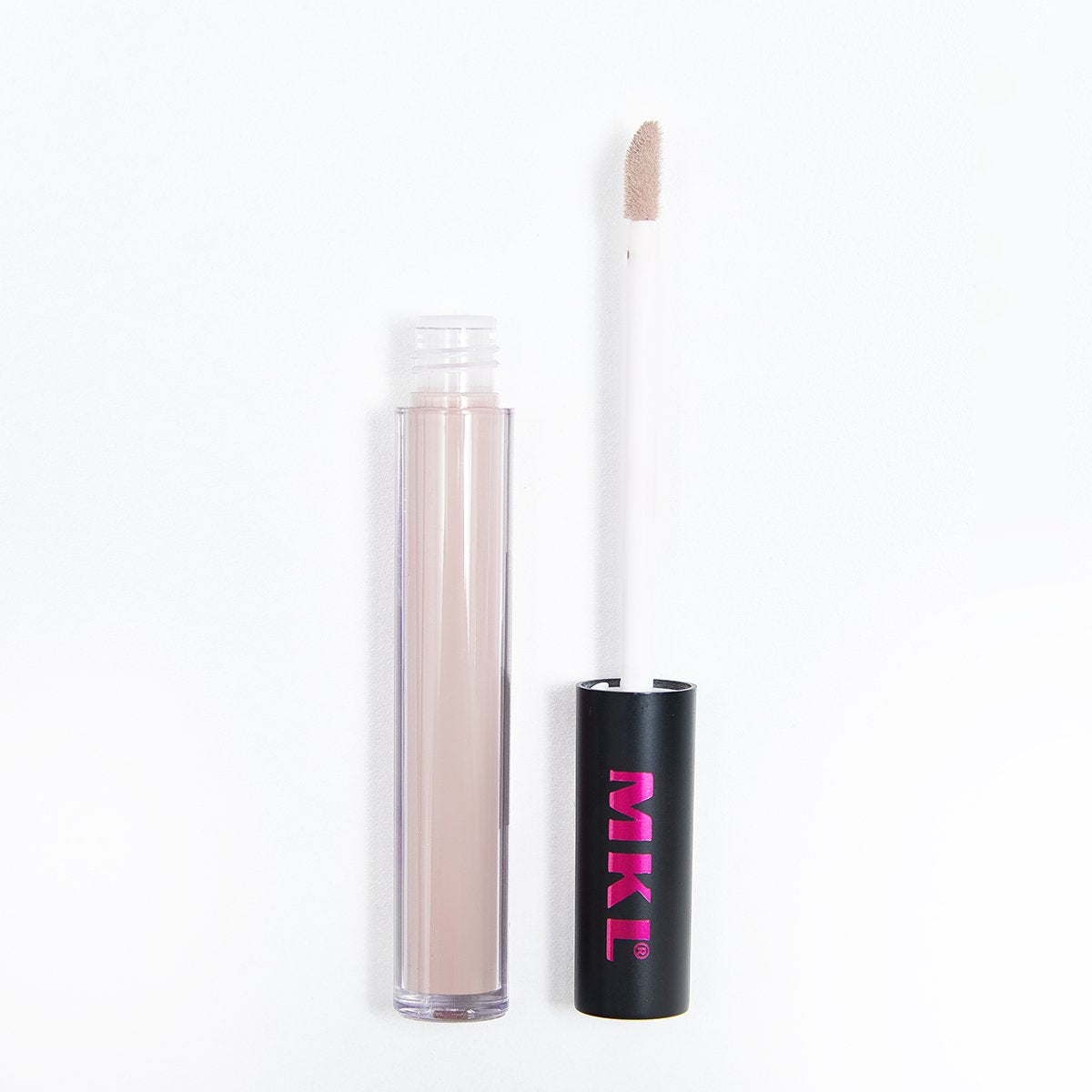 Illuminante liquido dalla delicata emulsione, ideale per enfatizzare la naturale luminosità del viso. Minimizza le piccole imperfezioni, rivitalizza le pelli stanche, dona un immediato effetto radiante e anti-age. Packaging funzionale con apposito applicatore per una perfetta distribuzione. Il prodotto può essere miscelato con la Cipria Liquida per un effetto brillante su tutto il viso. Consigliato anche come correttore liquido.