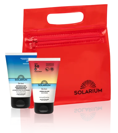 Una colorata pochette che racchiude la suncare routine essenziale e indispensabile anche in viaggio: crema solare e doposole in pratici formati a prova di check-in. Dimensioni mini, prestazioni maxi con i nuovi travel set di SOLARIUM SEA LOVER