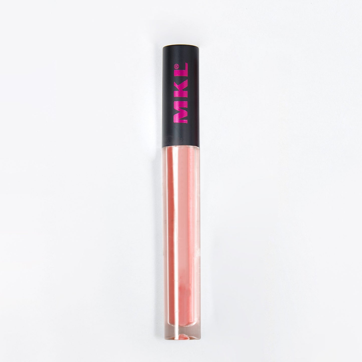 I lip oil idratano e nutrono le labbra rivestendole con un velo impalpabile di colore, che si percepisce solo attraverso la luce solare. Ogni nuance prende nome dall’aroma che emana.
La texture leggera e scorrevole rende i lip oil alleati preziosi per la beauty routine. Sono completamente Vegani e anallergici.