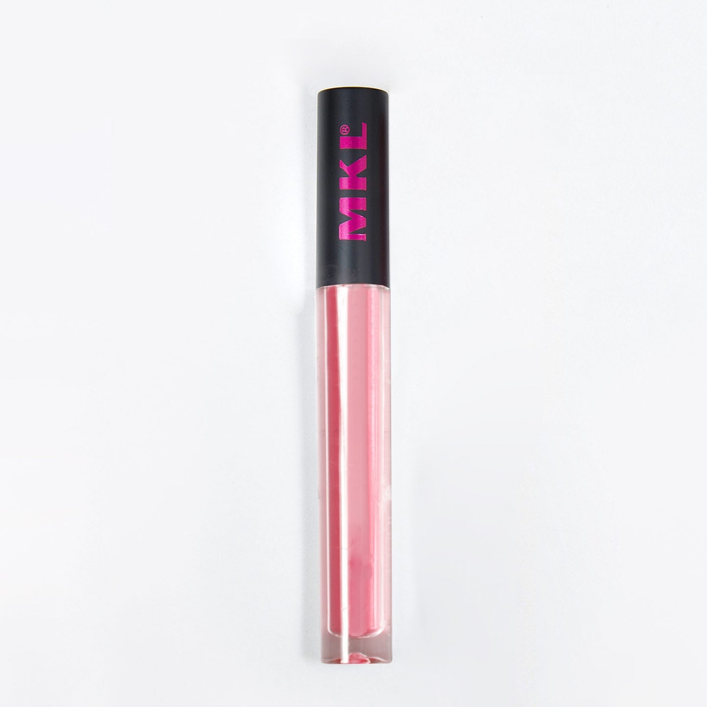 I lip oil idratano e nutrono le labbra rivestendole con un velo impalpabile di colore, che si percepisce solo attraverso la luce solare. Ogni nuance prende nome dall’aroma che emana.
La texture leggera e scorrevole rende i lip oil alleati preziosi per la beauty routine. Sono completamente Vegani e anallergici.