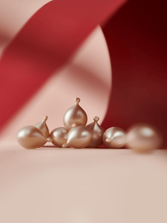 Capsule in gelatina monodose per un’azione urto intensiva contro gli inestetismi della cellulite. La loro formulazione contiene attivi che migliorano il microcircolo e favoriscono il drenaggio dei liquidi in eccesso, agendo in maniera intensiva nelle zone in cui la cellulite è più ostinata. Gli inestetismi della pelle a buccia d’arancia appaiono ridotti e la pelle più levigata.