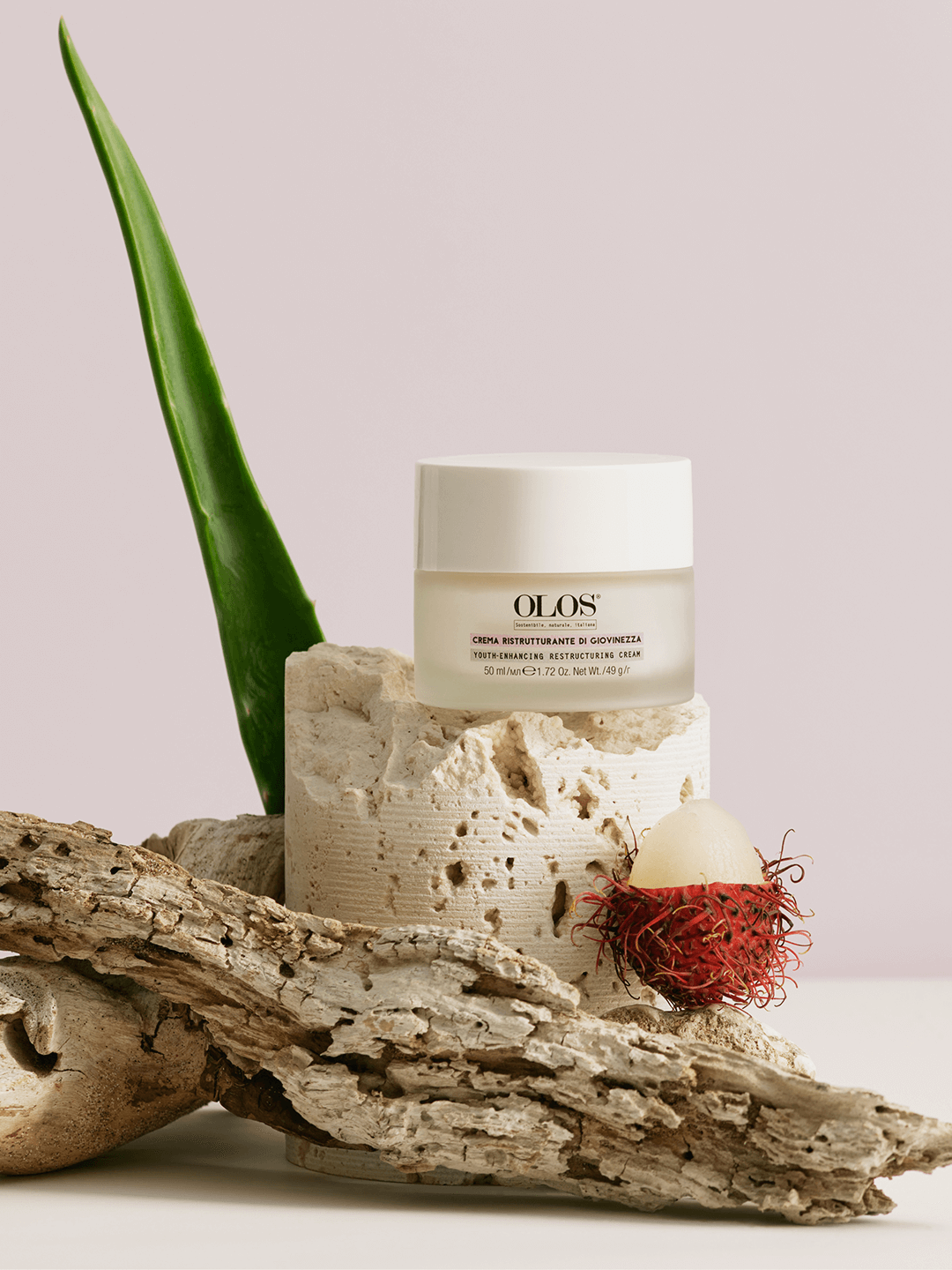 Crema viso dalla texture fondente, dedicata alle pelli secche e mature, dona comfort immediato grazie ai suoi attivi dall' azione riparativa, rimpolpante e ricompattante.