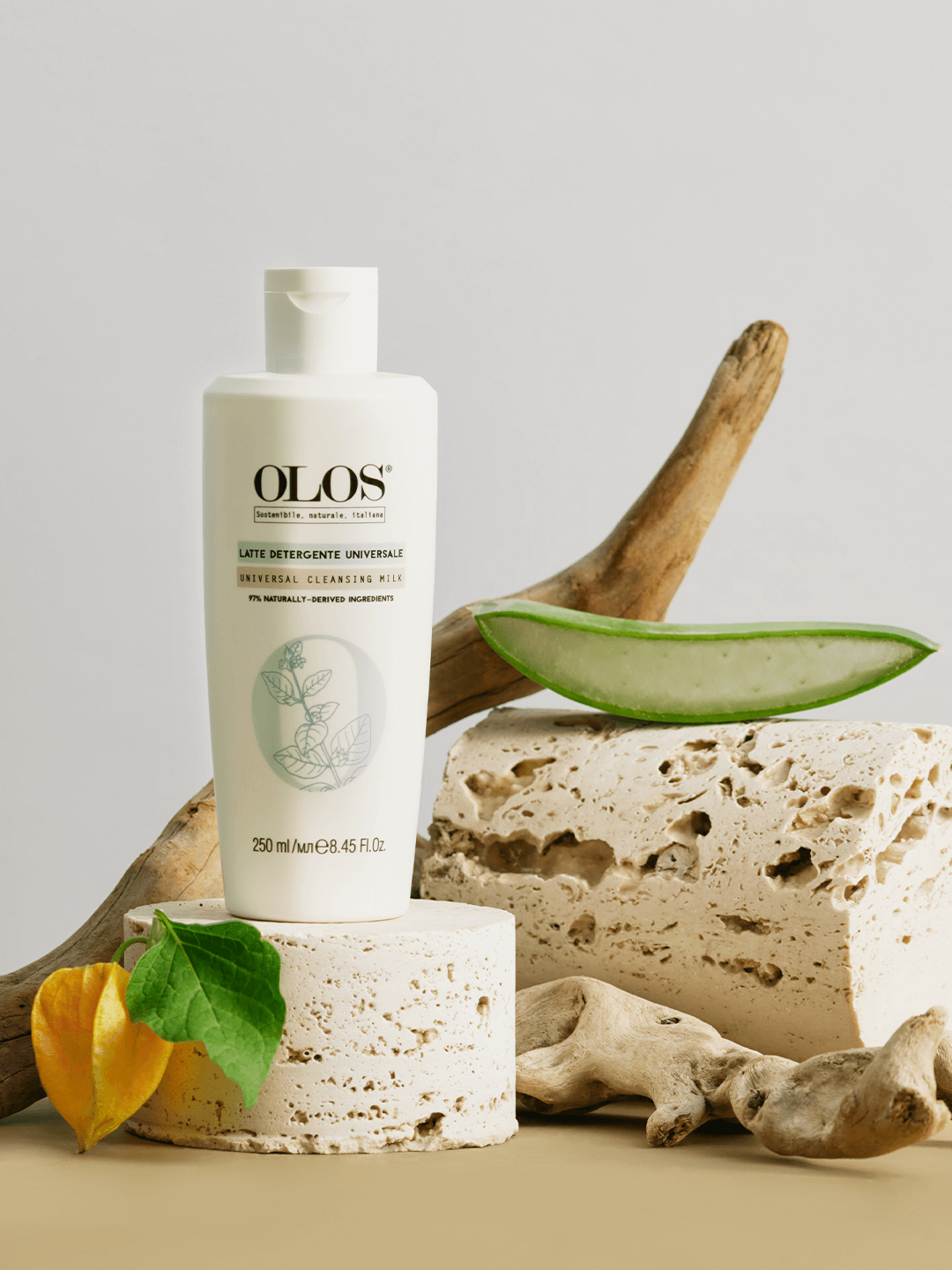 OLOS LATTE DETERGENTE UNIVERSALE. Latte detergente dalla texture fresca ed avvolgente, formulato per tutti i tipi di pelle. Rimuove efficacemente il make-up e lascia la pelle detersa, pulita e morbida.
