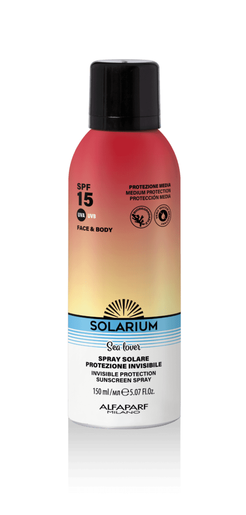 Una protezione invisibile dal tocco secco e leggero ideale da utilizzare anche su pelle bagnata senza lasciare tracce. Garantisce una protezione UVB-UVA molto ampia e stabile e una tollerabilità cutanea ottimale. La texture in spray dal tocco secco e leggero che si assorbe immediatamente unita al pack con erogazione up&down lo rendono ideale anche per gli amanti degli sport acquatici e da spiaggia.