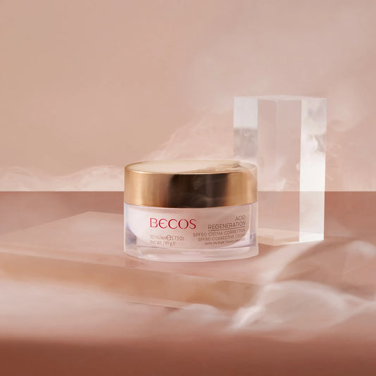 Una crema avvolgente da utilizzare quotidianamente come filtro solare ad alta protezione, per proteggere la pelle e ridurre la comparsa di macchie e segni dell'età.