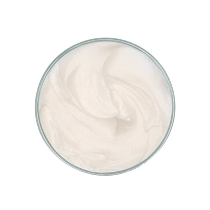 Burro corpo vellutante dalla texture corposa ed avvolgente, per nutrire intensamente anche le pelli più secche.
Nutre in profondità e attenua le sensazioni di fastidio donando morbidezza e comfort alla pelle.